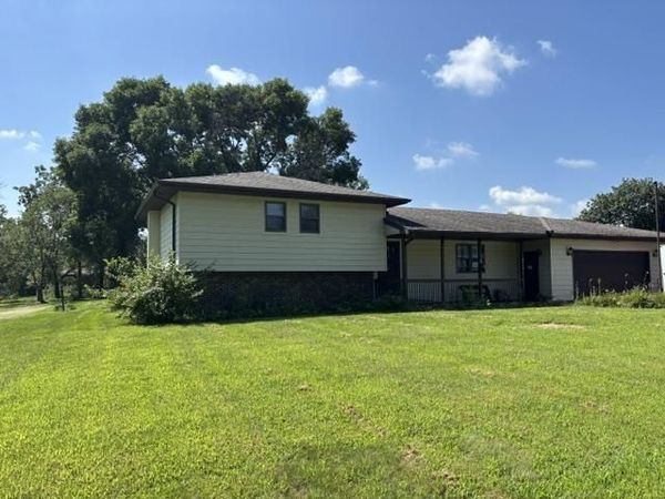 4119 Kessler Dr SW, Iowa City, IA 52246