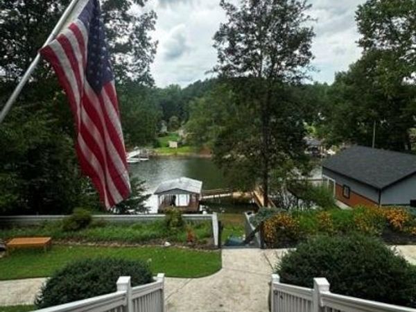 3623 Chevlot Hills Road, Unit 196, Sherrills Ford, NC 28673