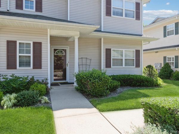 1401 Aerie Way , East Quogue, NY 11942