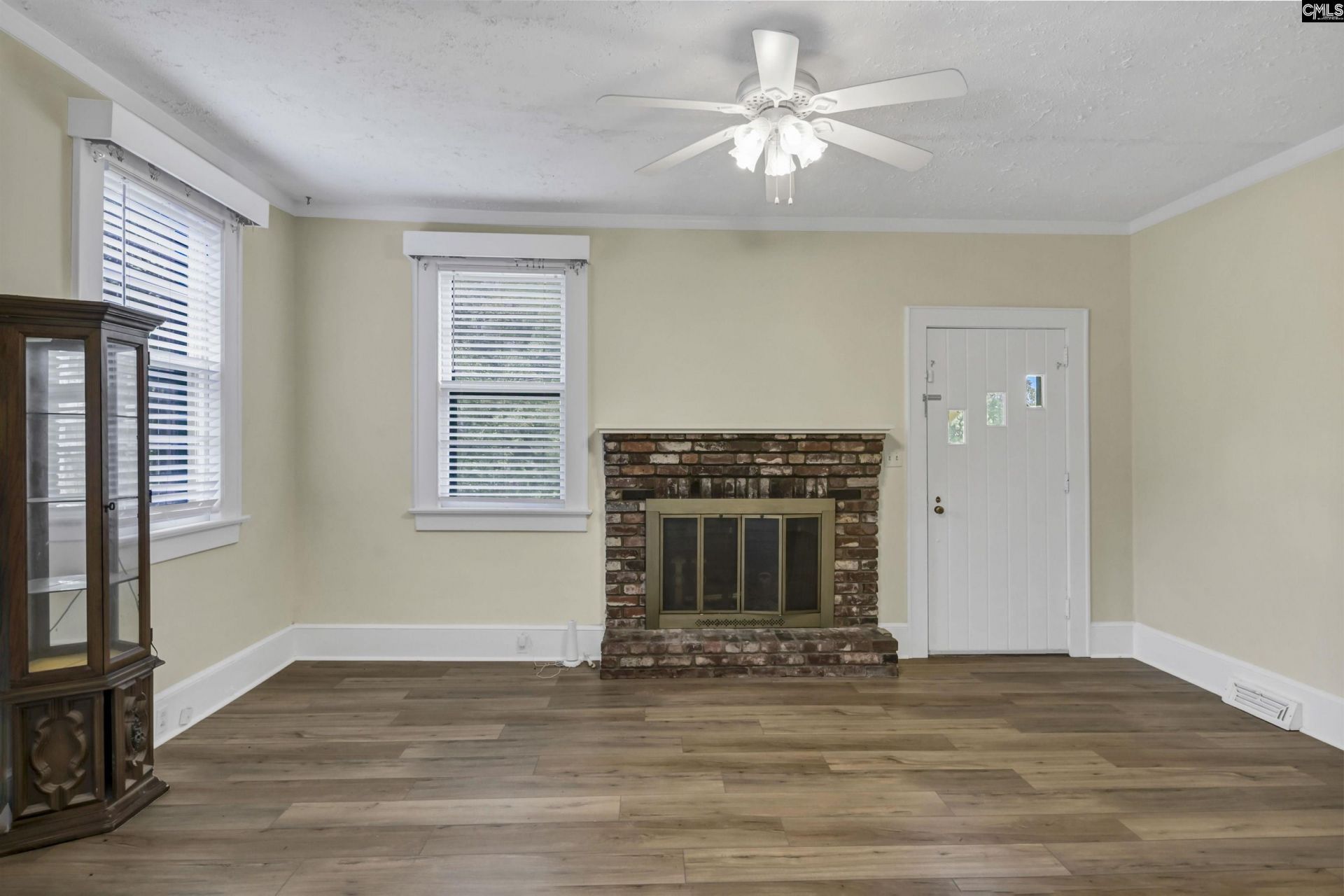3838 Wellesley Drive  Photo 6