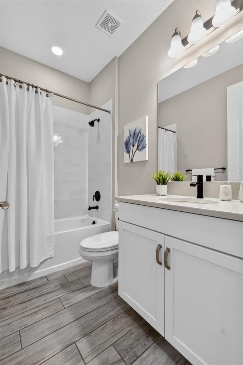 2128 Woodleaf Hammock Court, Bradenton, FL 34211 Photo