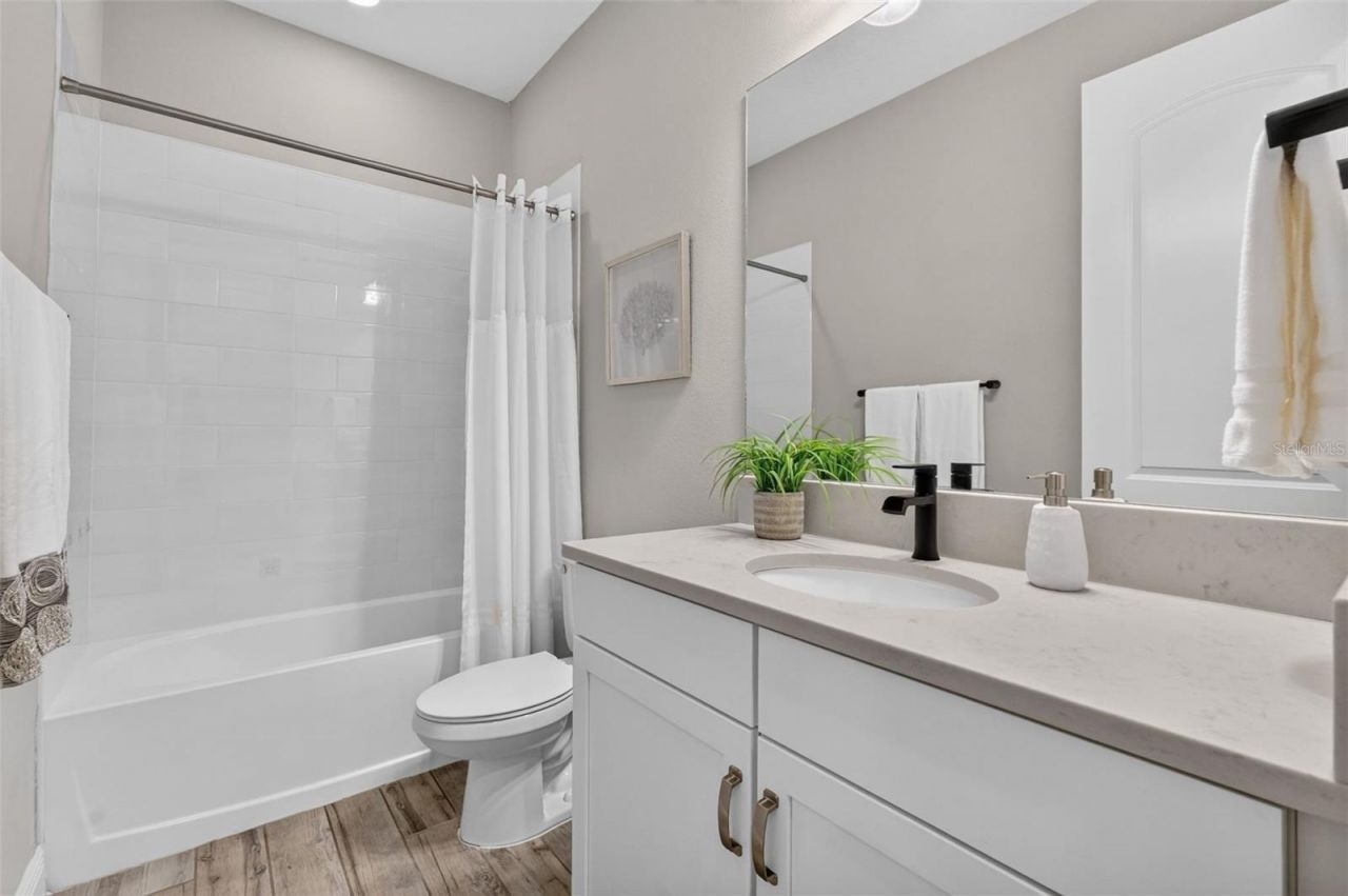 2128 Woodleaf Hammock Court, Bradenton, FL 34211 Photo