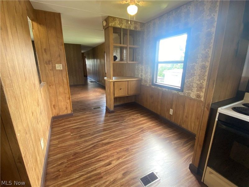 201 Pear Street, Unit 23, Bethesda, OH 43719 Photo 5