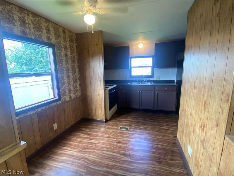 201 Pear Street, Unit 23, Bethesda, OH 43719 Photo 6