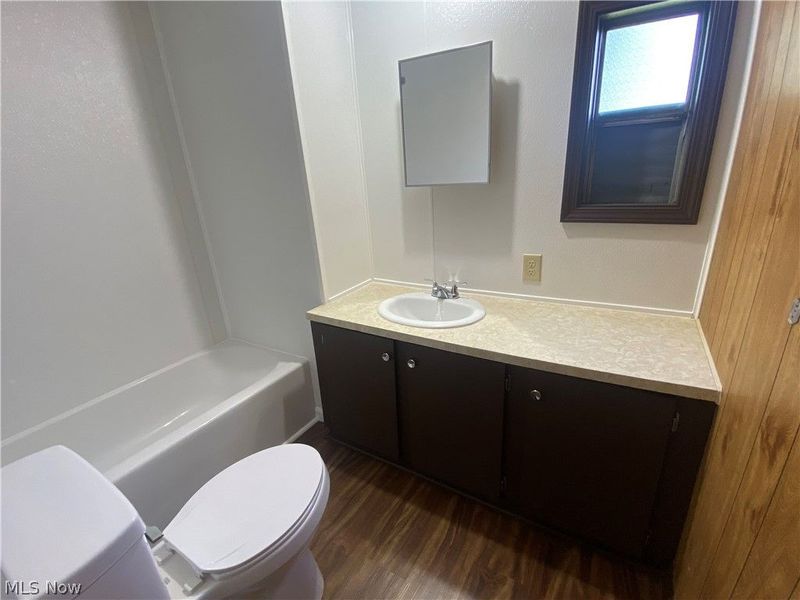 201 Pear Street, Unit 23, Bethesda, OH 43719 Photo 9