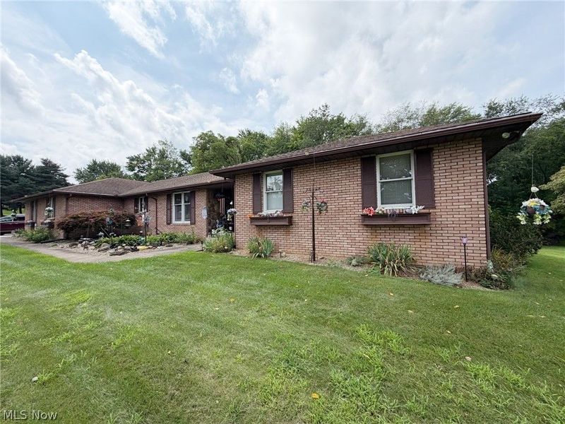 3585 Clermont Street NW, North Lawrence, OH 44666 Photo 1