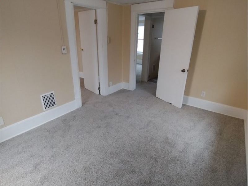 660 4th Street SW, Warren, OH 44483 Photo 9