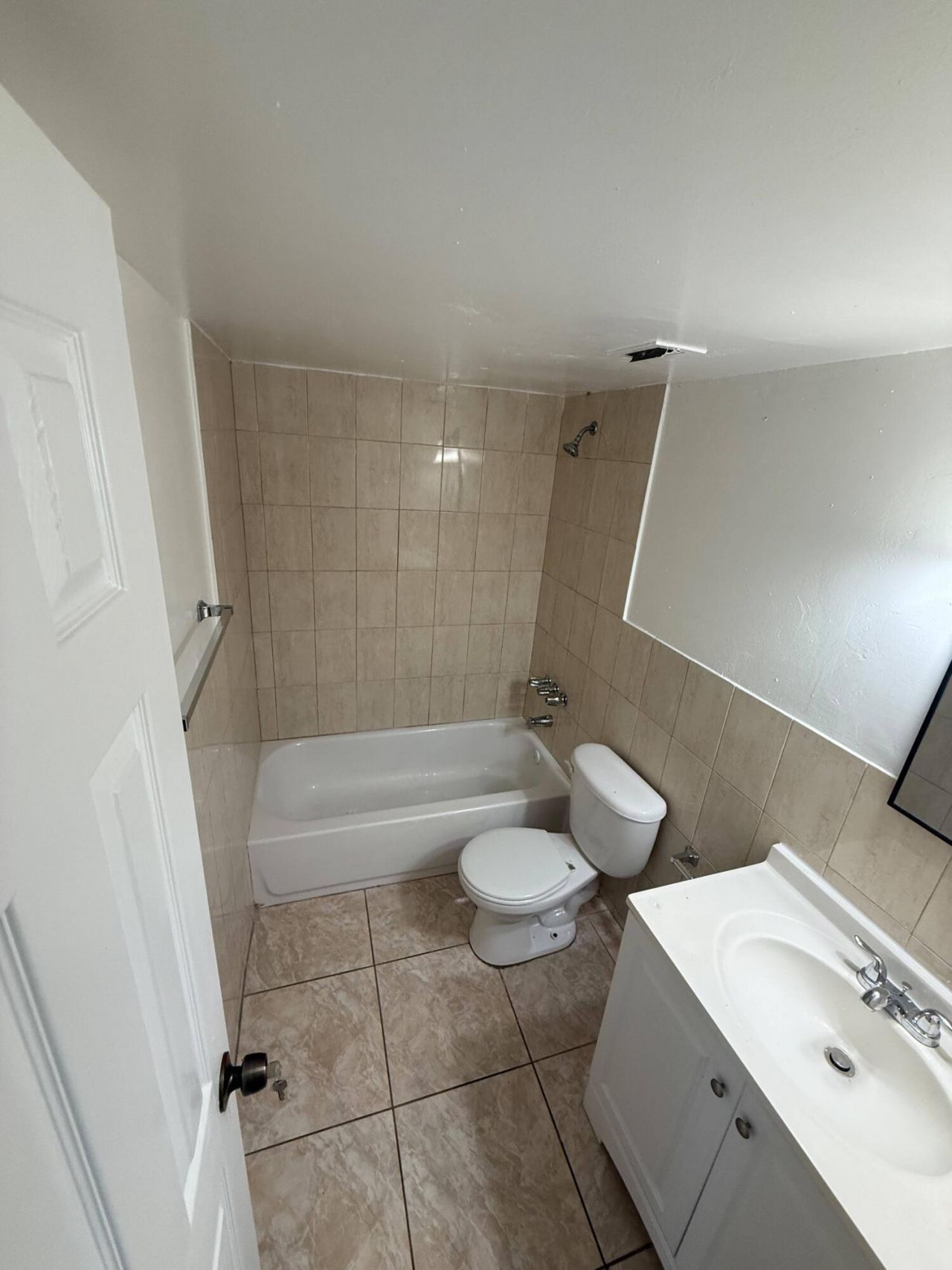 482 NW 165th St Road, Unit A-301, Miami, FL 33169 Photo
