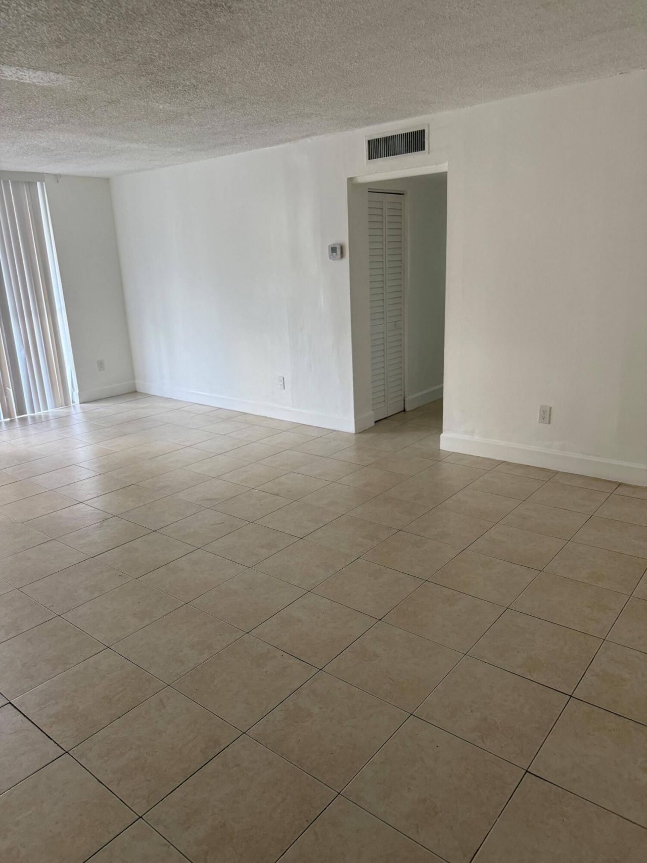 482 NW 165th St Road, Unit A-301, Miami, FL 33169 Photo