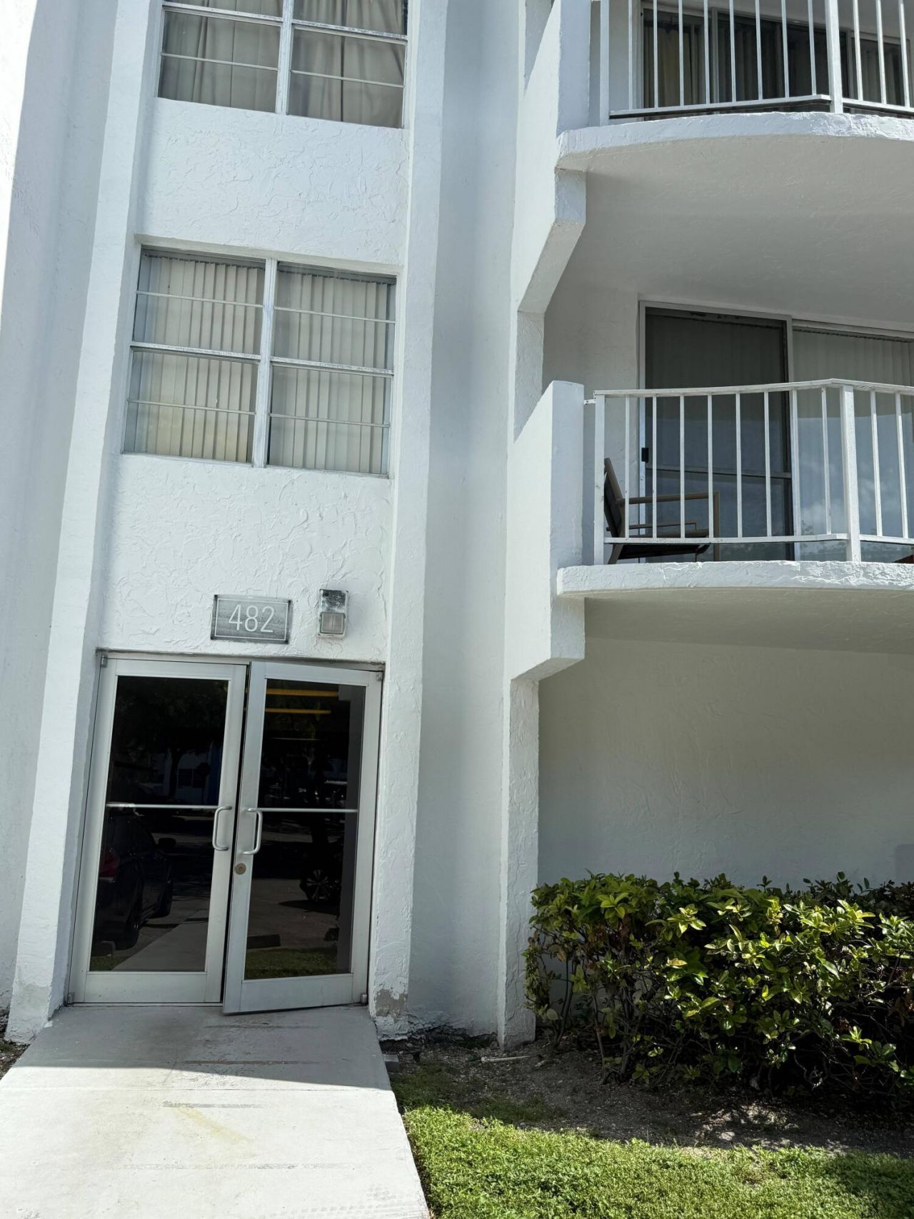 482 NW 165th St Road, Unit A-301, Miami, FL 33169 Photo