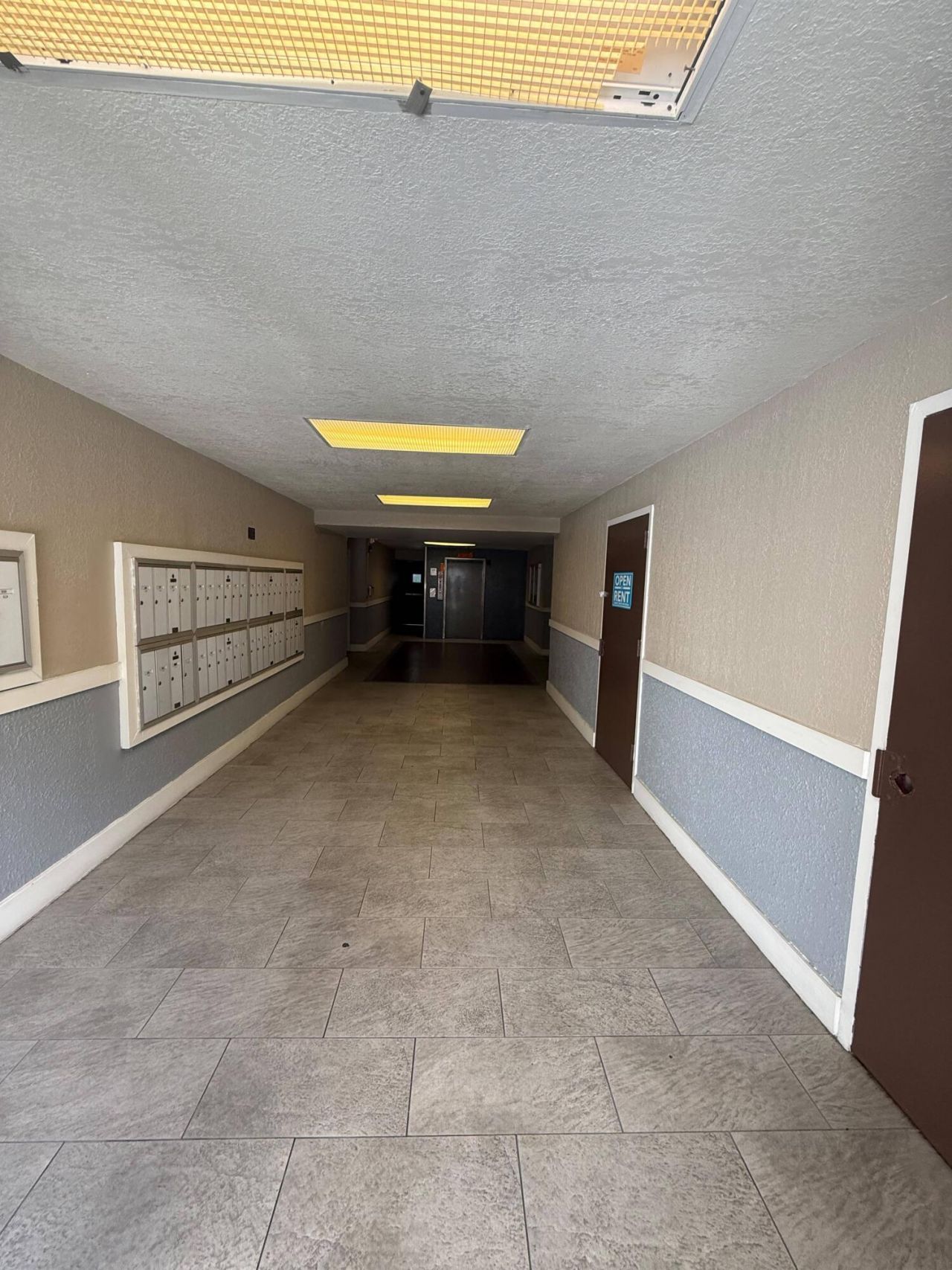 482 NW 165th St Road, Unit A-301, Miami, FL 33169 Photo