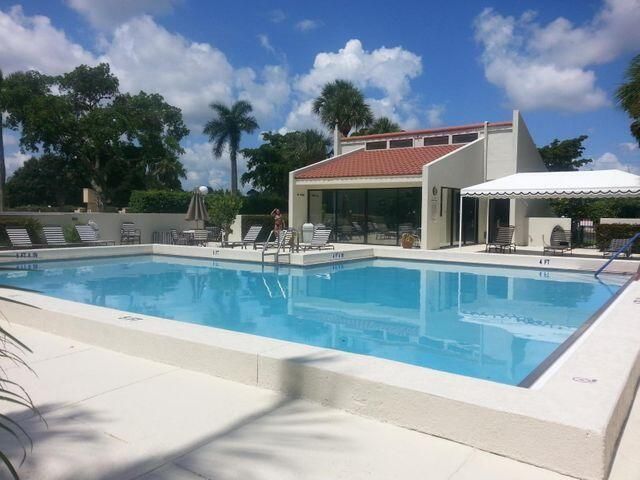 2550 Presidential Way, Unit 106, West Palm Beach, FL 33401 Photo