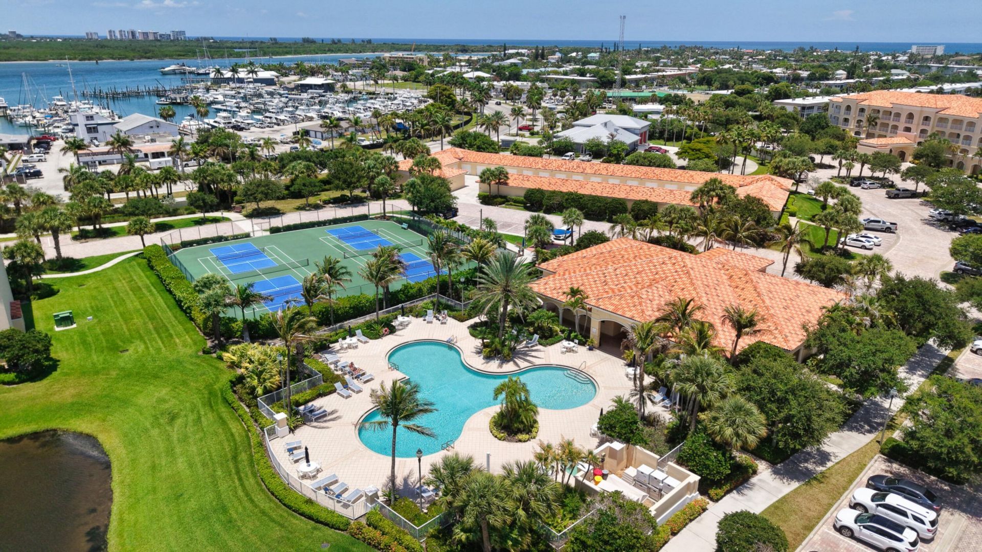 3 Harbour Isle Drive E, Unit 303, Fort Pierce, FL 34949 Photo