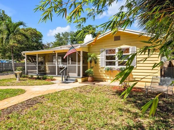813 SE 14TH Court, Fort Lauderdale, FL 33316