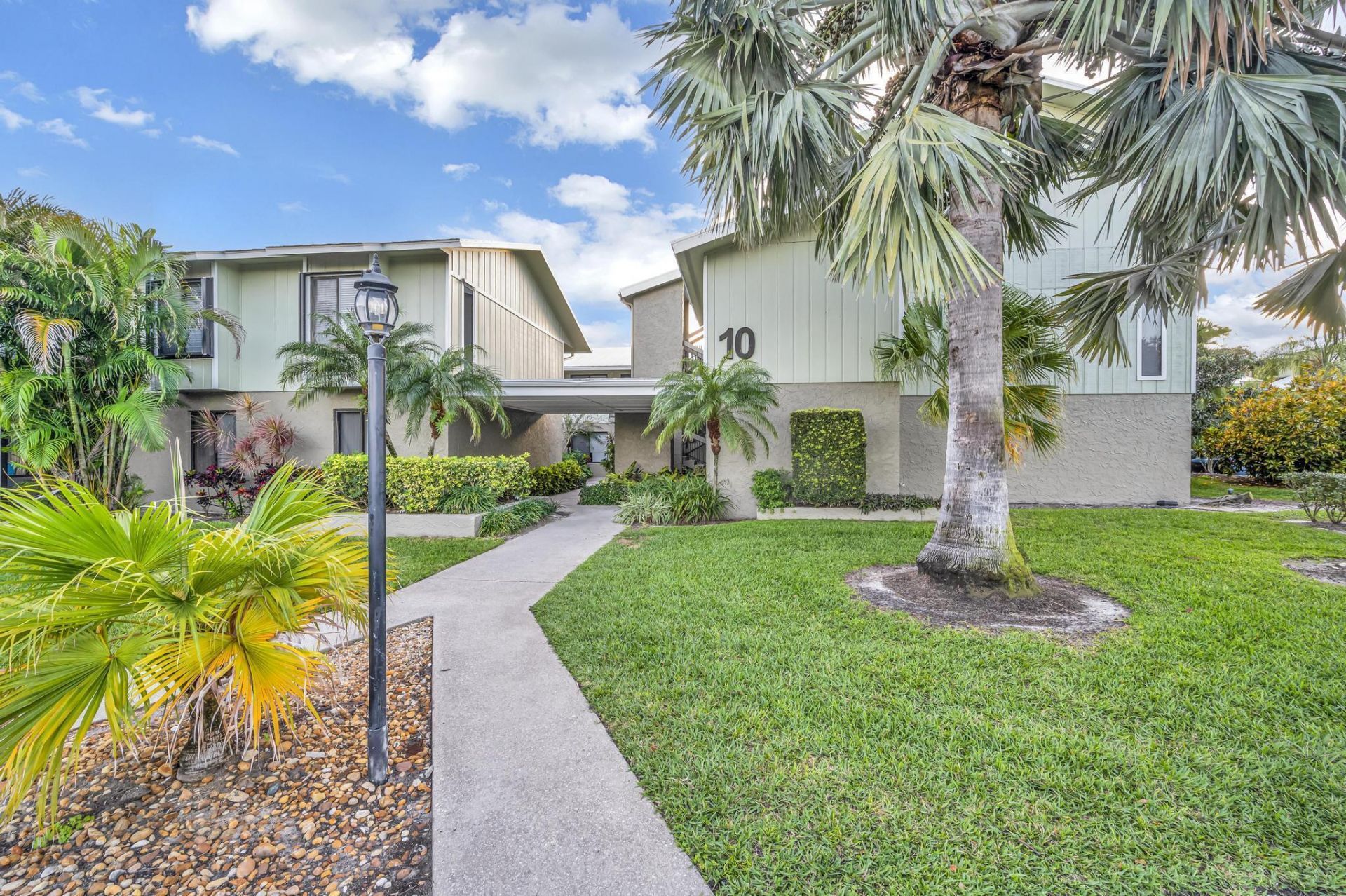 800 NW Fork Road, Unit 10-8, Stuart, FL 34994 Photo