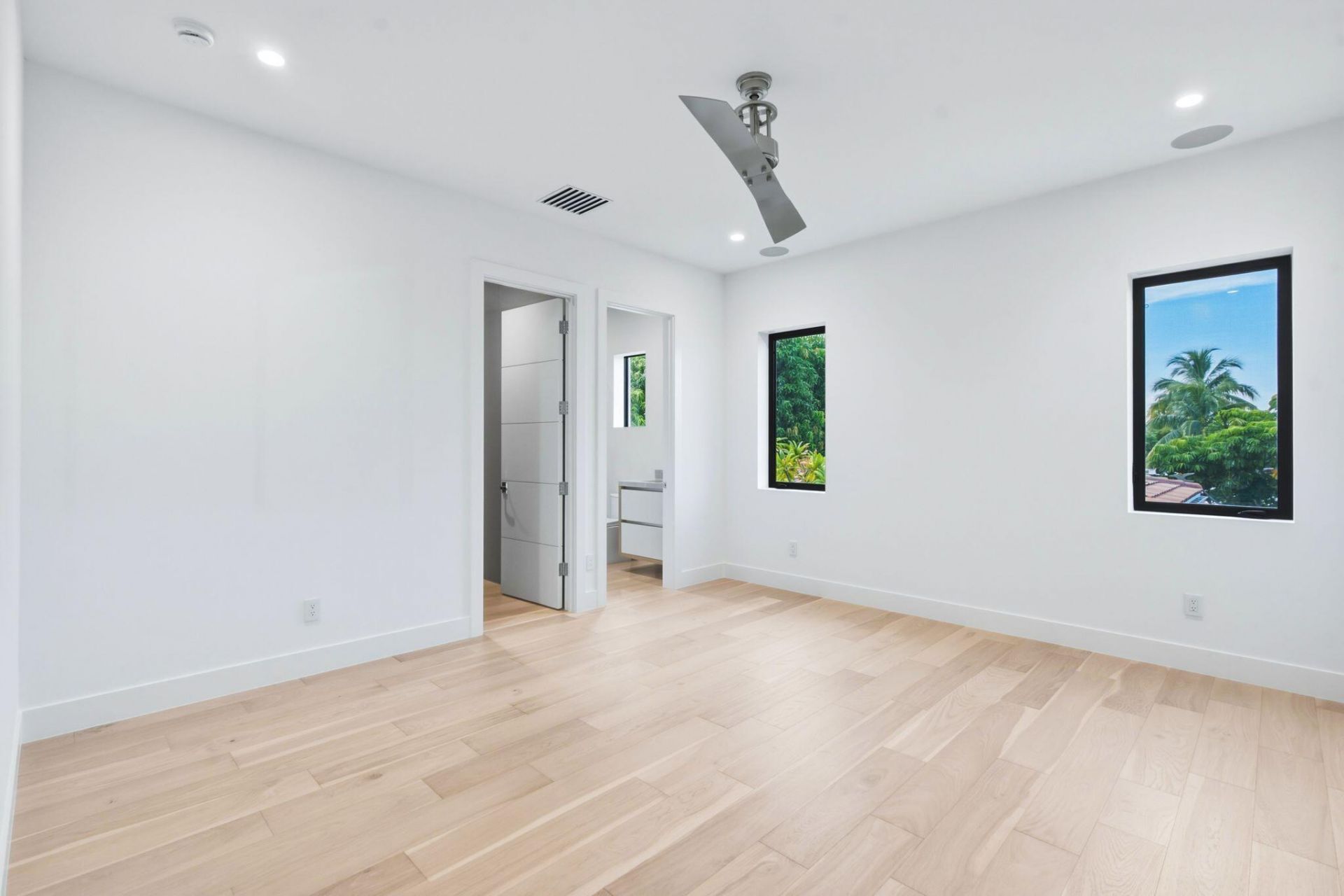 1300 NE 4th Court, Boca Raton, FL 33432 Photo