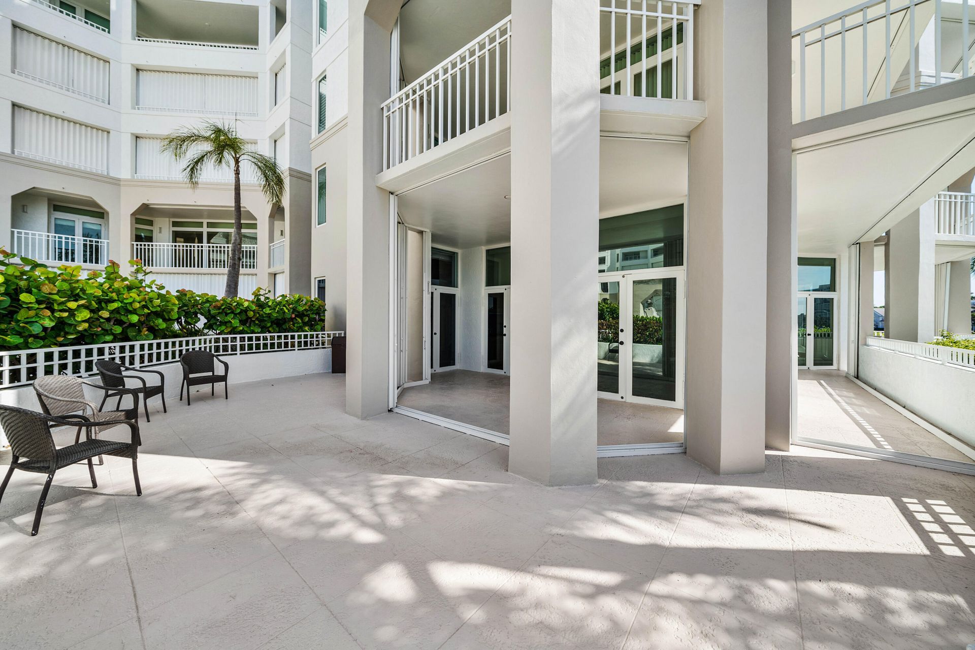 300 SE 5th Avenue, Unit 1030, Boca Raton, FL 33432 Photo