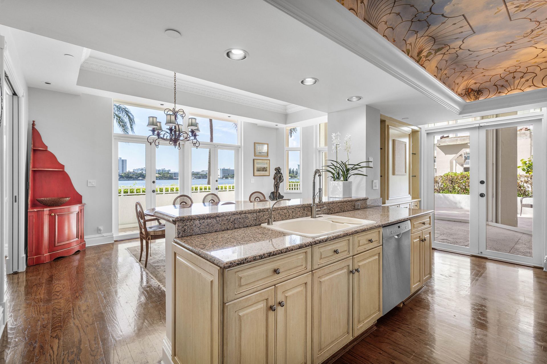 300 SE 5th Avenue, Unit 1030, Boca Raton, FL 33432 Photo