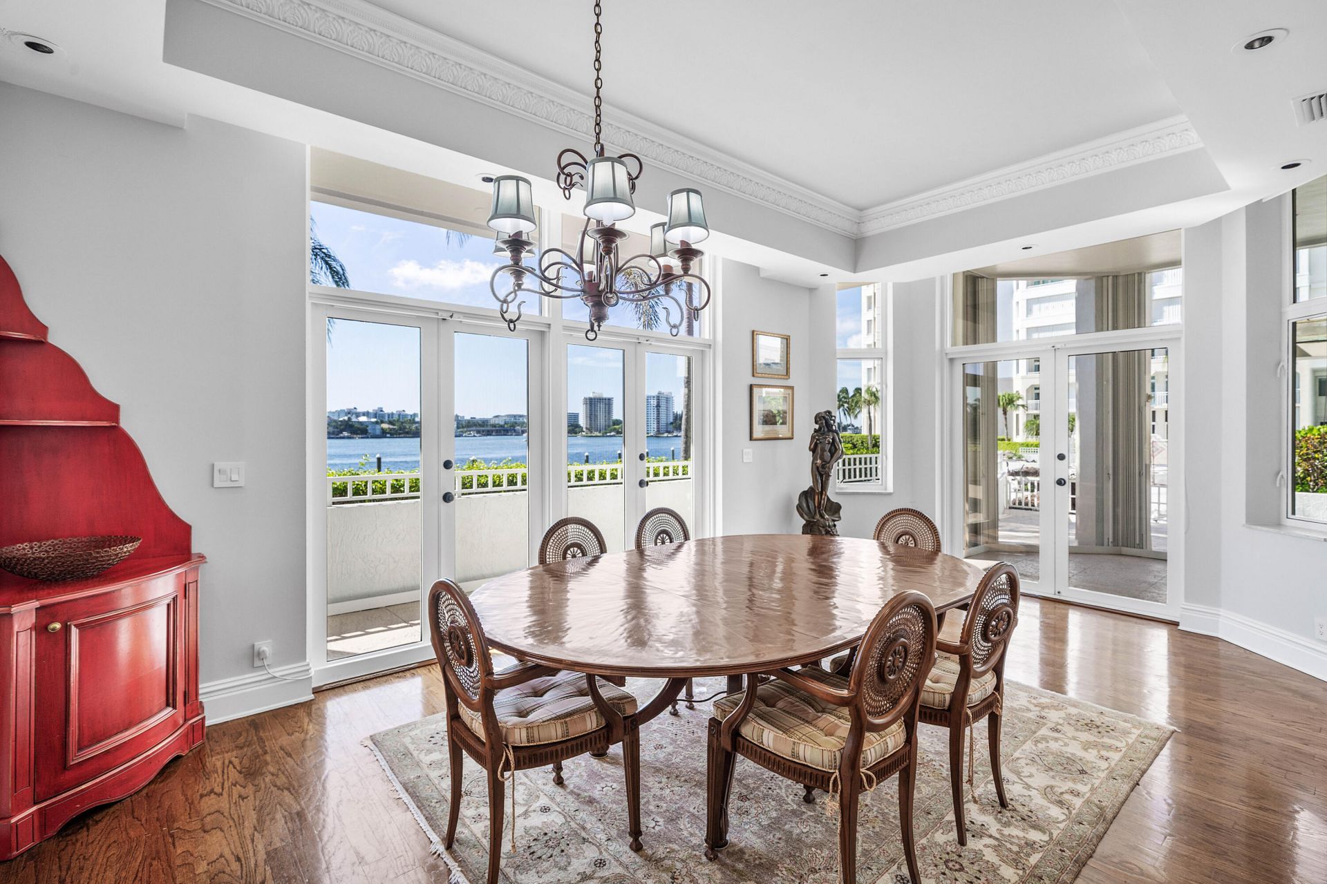 300 SE 5th Avenue, Unit 1030, Boca Raton, FL 33432 Photo
