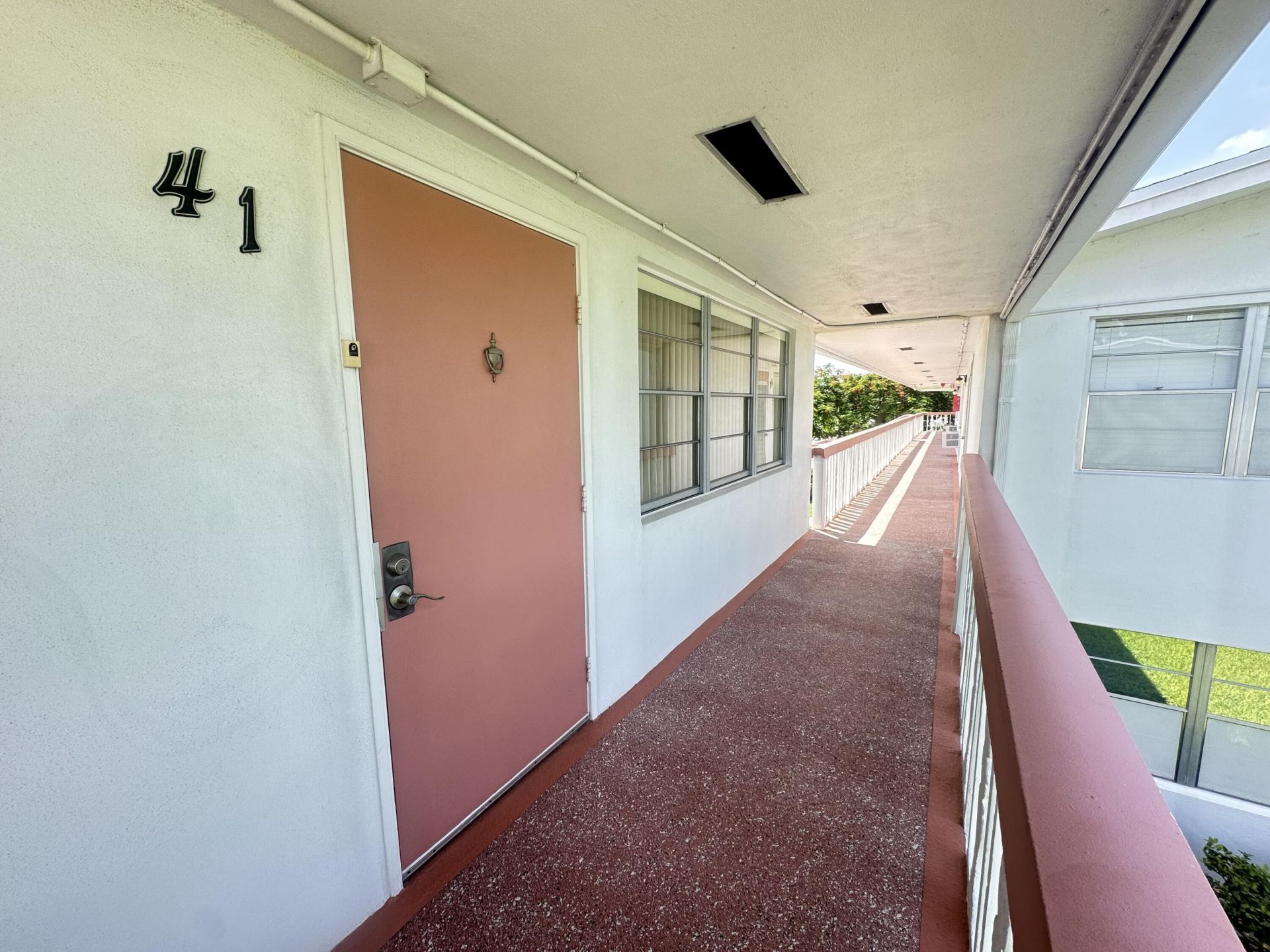 41 Lyndhurst B, Deerfield Beach, FL 33442 Photo