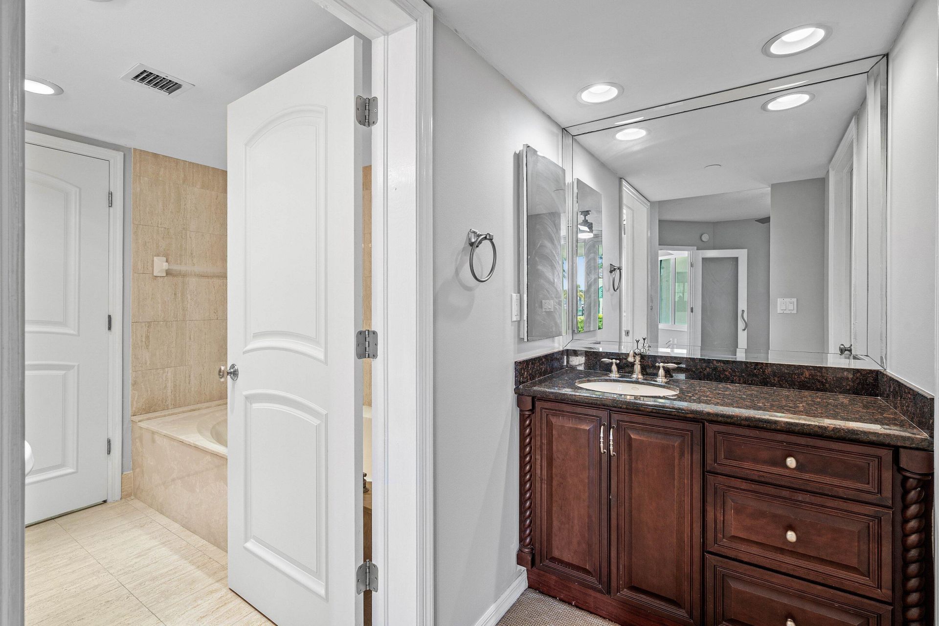 120 SE 5th Avenue, Unit 223, Boca Raton, FL 33432 Photo
