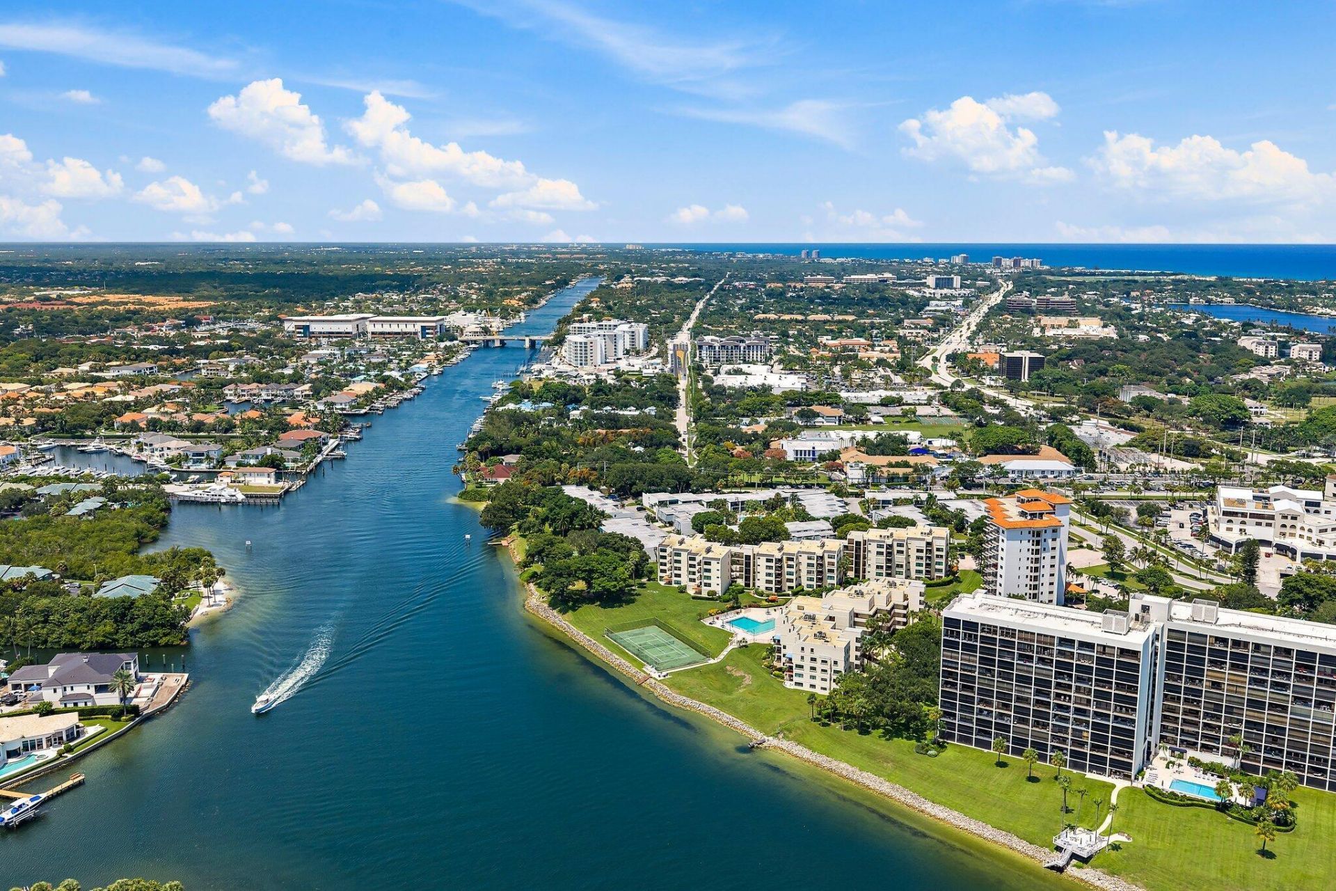 374 Golfview Road, Unit 405, North Palm Beach, FL 33408 Photo