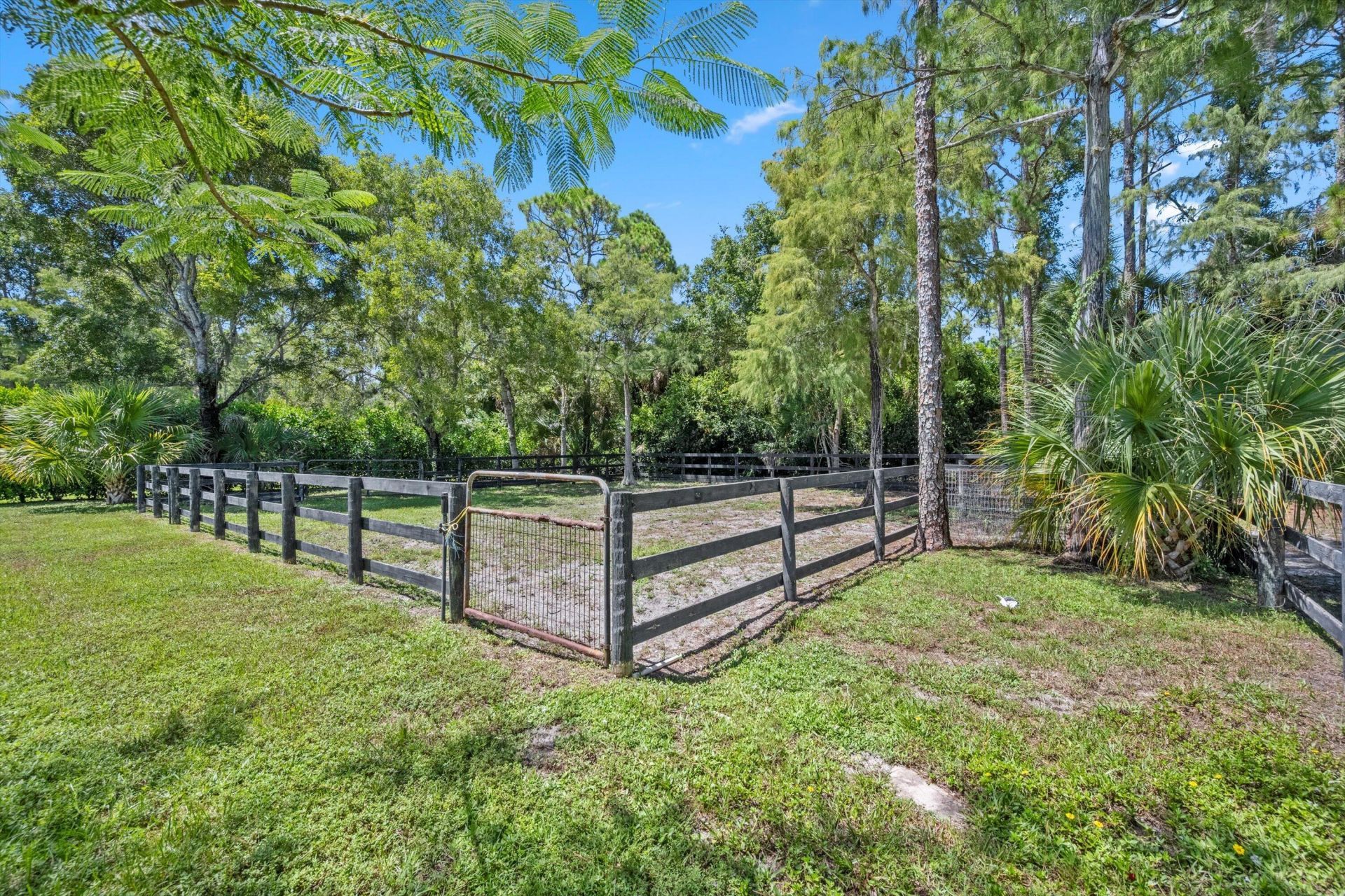 2558 Palm Deer Drive, Loxahatchee, FL 33470 Photo