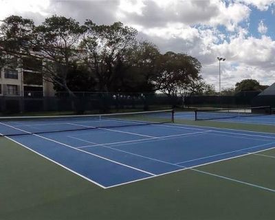2316 S Cypress Bend Drive, Unit 218, Pompano Beach, FL 33069 Photo