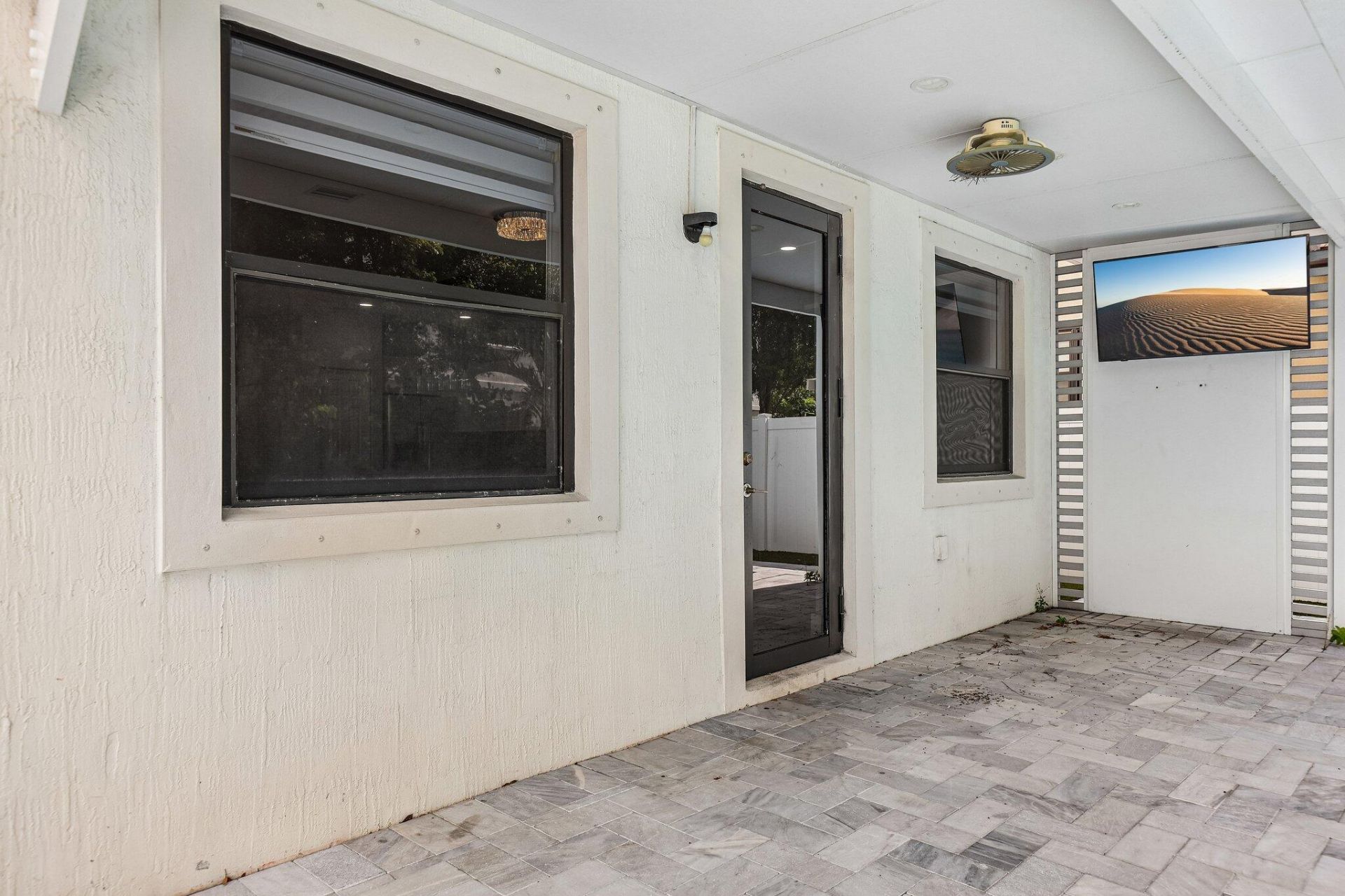 3567 W 110th Terrace, Hialeah, FL 33018 Photo