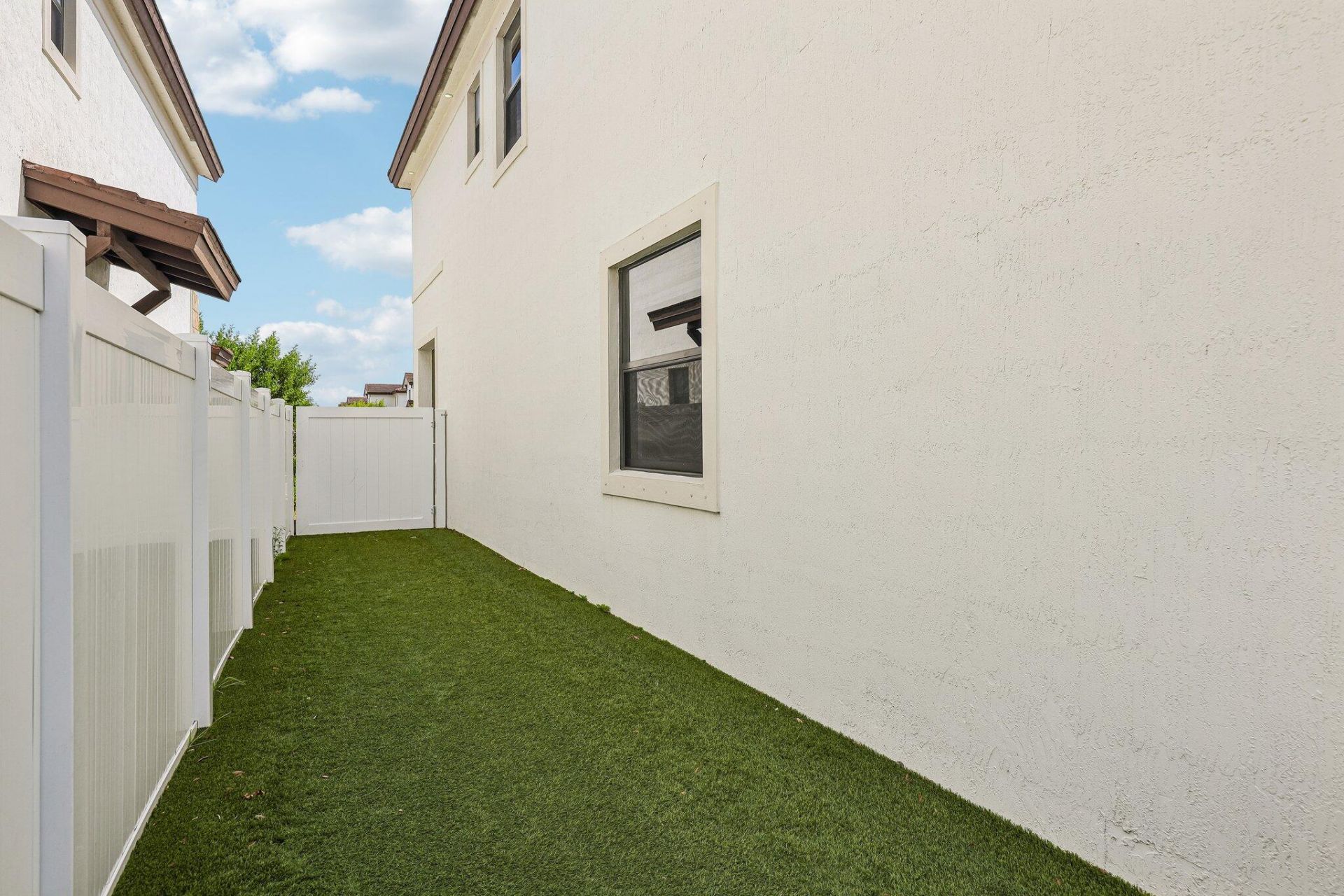 3567 W 110th Terrace, Hialeah, FL 33018 Photo