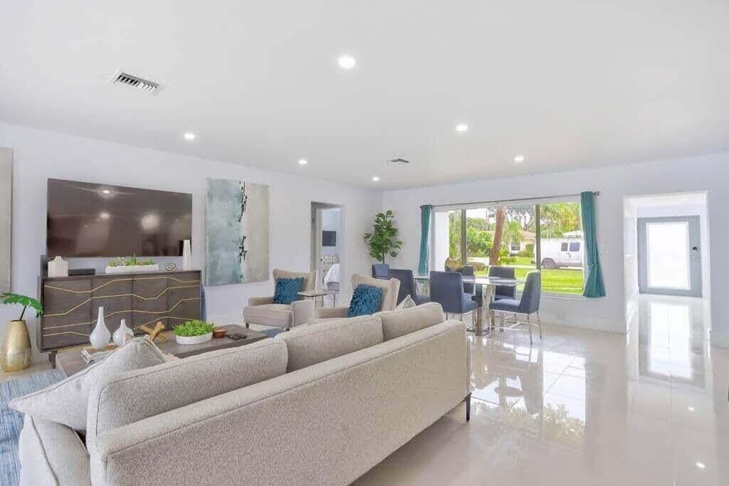 1631 Poinsettia Drive, Fort Lauderdale, FL 33305 Photo