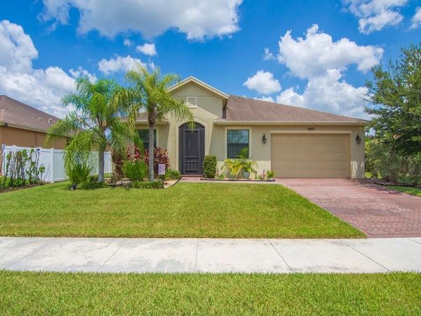 9880 Verona Manor, Vero Beach, FL 32966