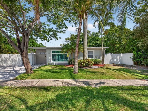 4520 NE 15TH Avenue, Pompano Beach, FL 33064