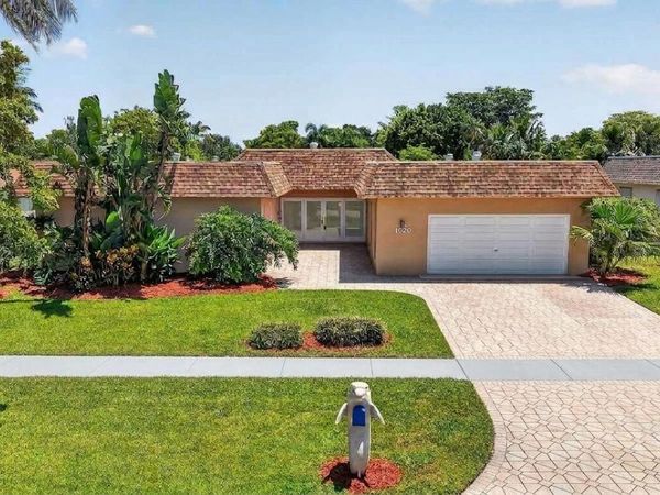 1820 SW 67th Terrace, Plantation, FL 33317