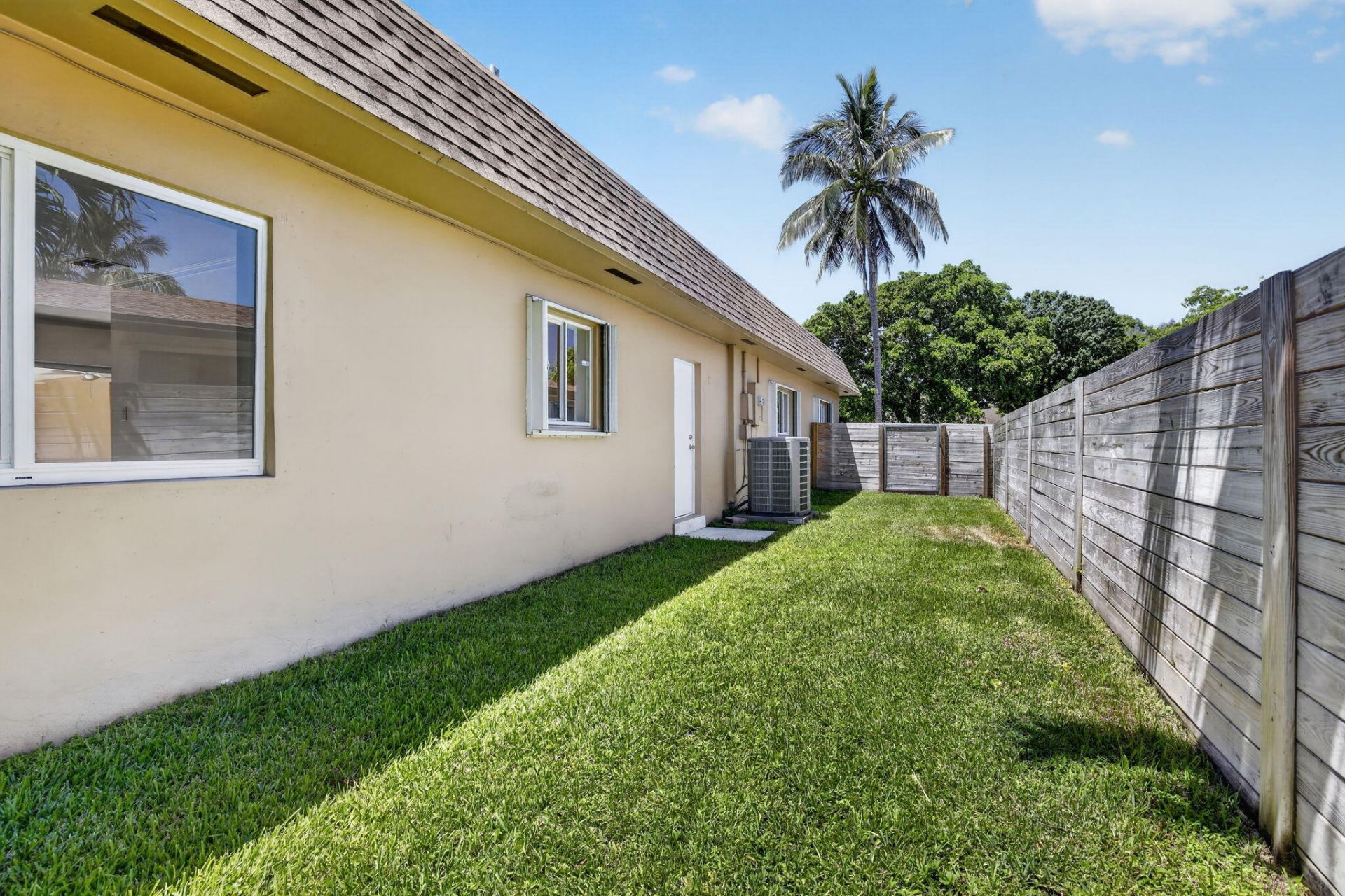 1820 SW 67th Terrace, Plantation, FL 33317 Photo
