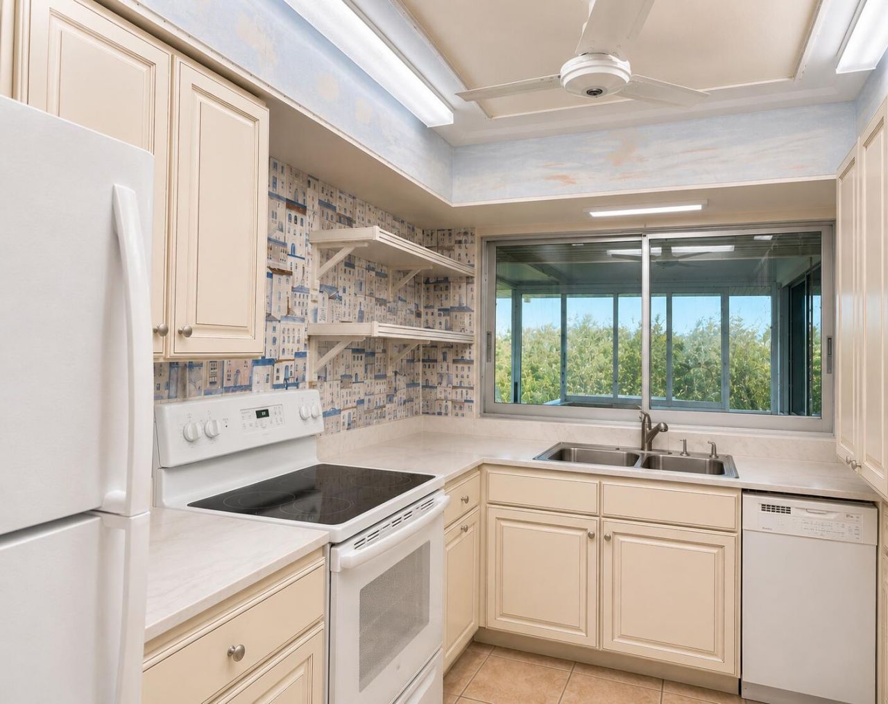 5570 Tamberlane Circle, Unit 331, Palm Beach Gardens, FL 33418 Photo
