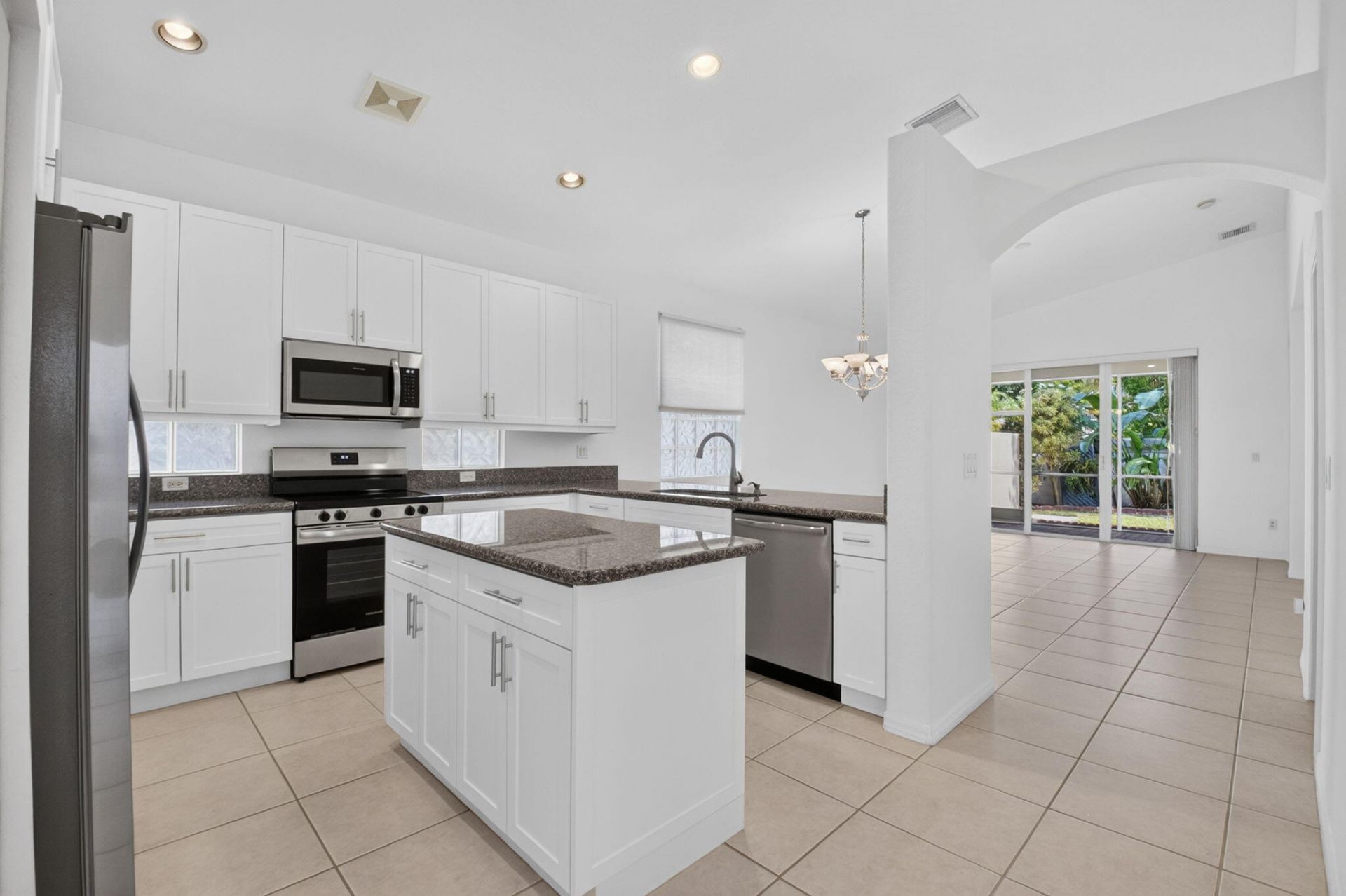 8107 Bellafiore Way, Boynton Beach, FL 33472 Photo