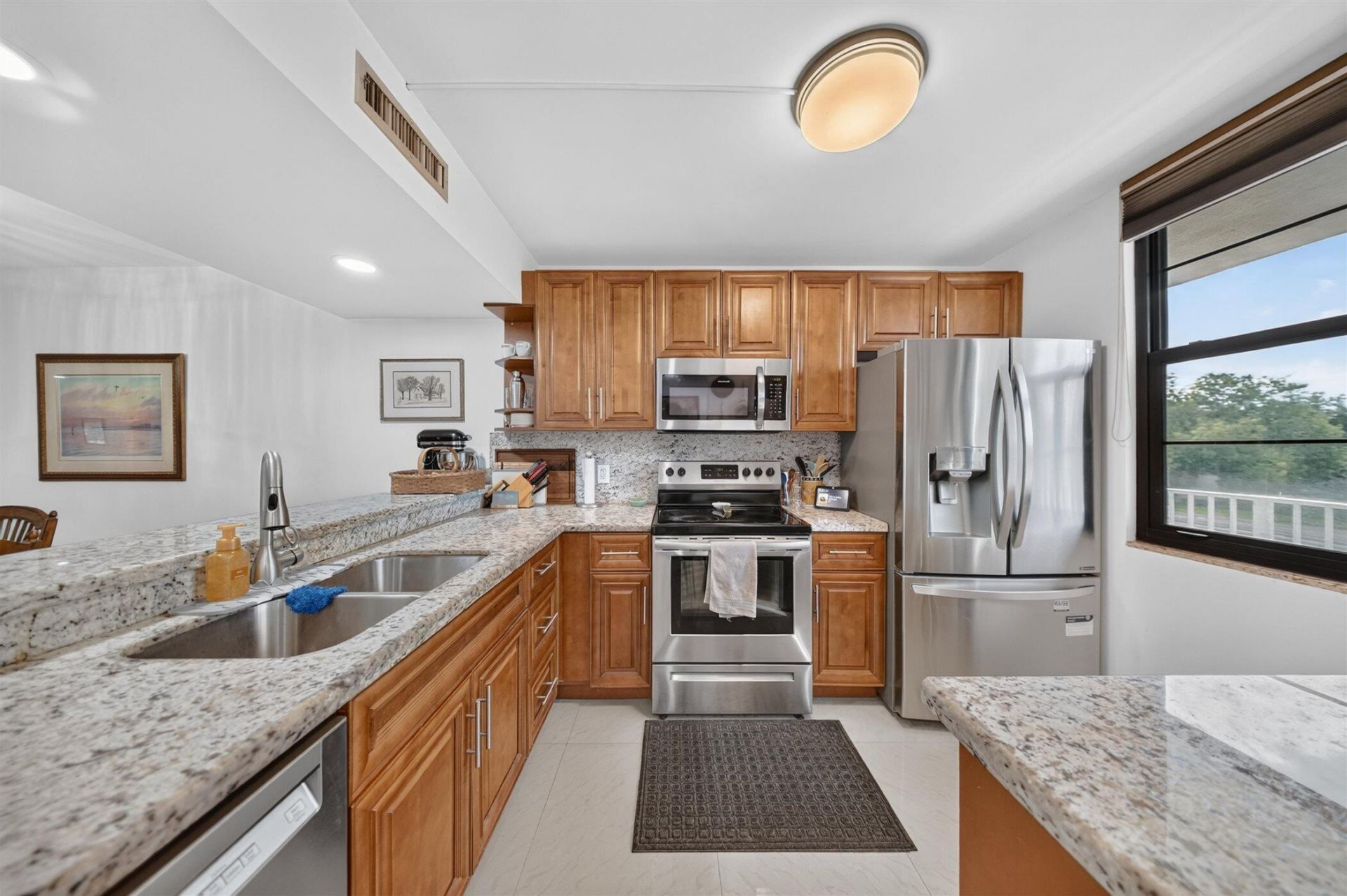 1719 Whitehall Drive, Unit 303, Davie, FL 33324 Photo