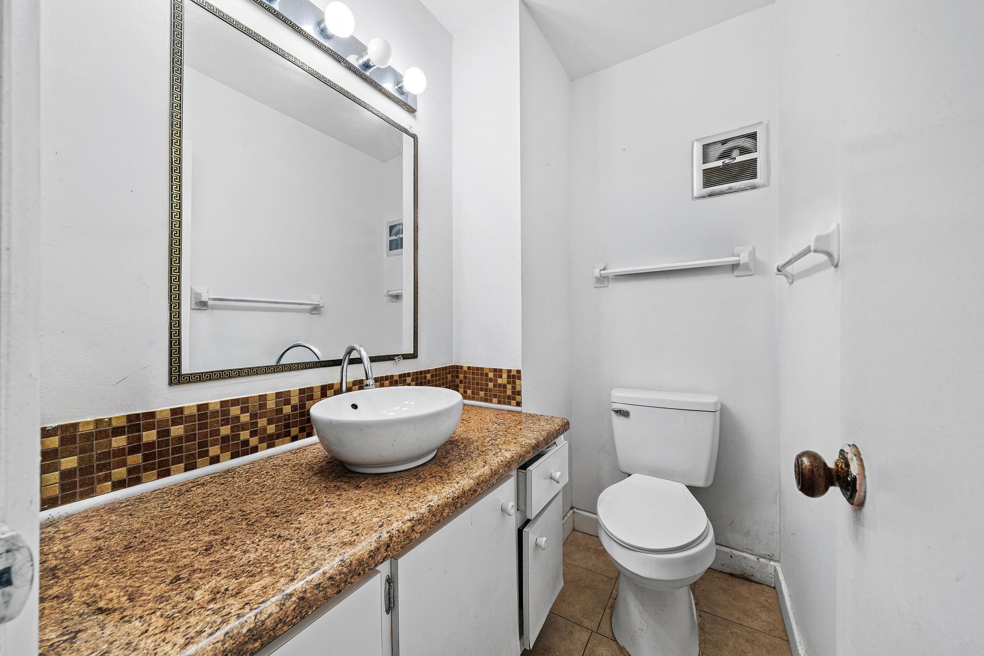315 Circle Drive S, Unit 201, Boynton Beach, FL 33435 Photo