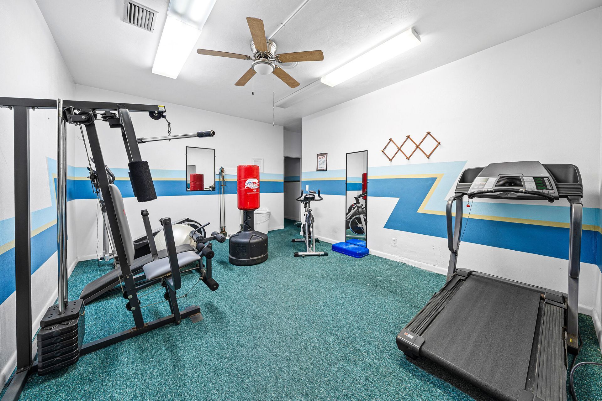 315 Circle Drive S, Unit 201, Boynton Beach, FL 33435 Photo