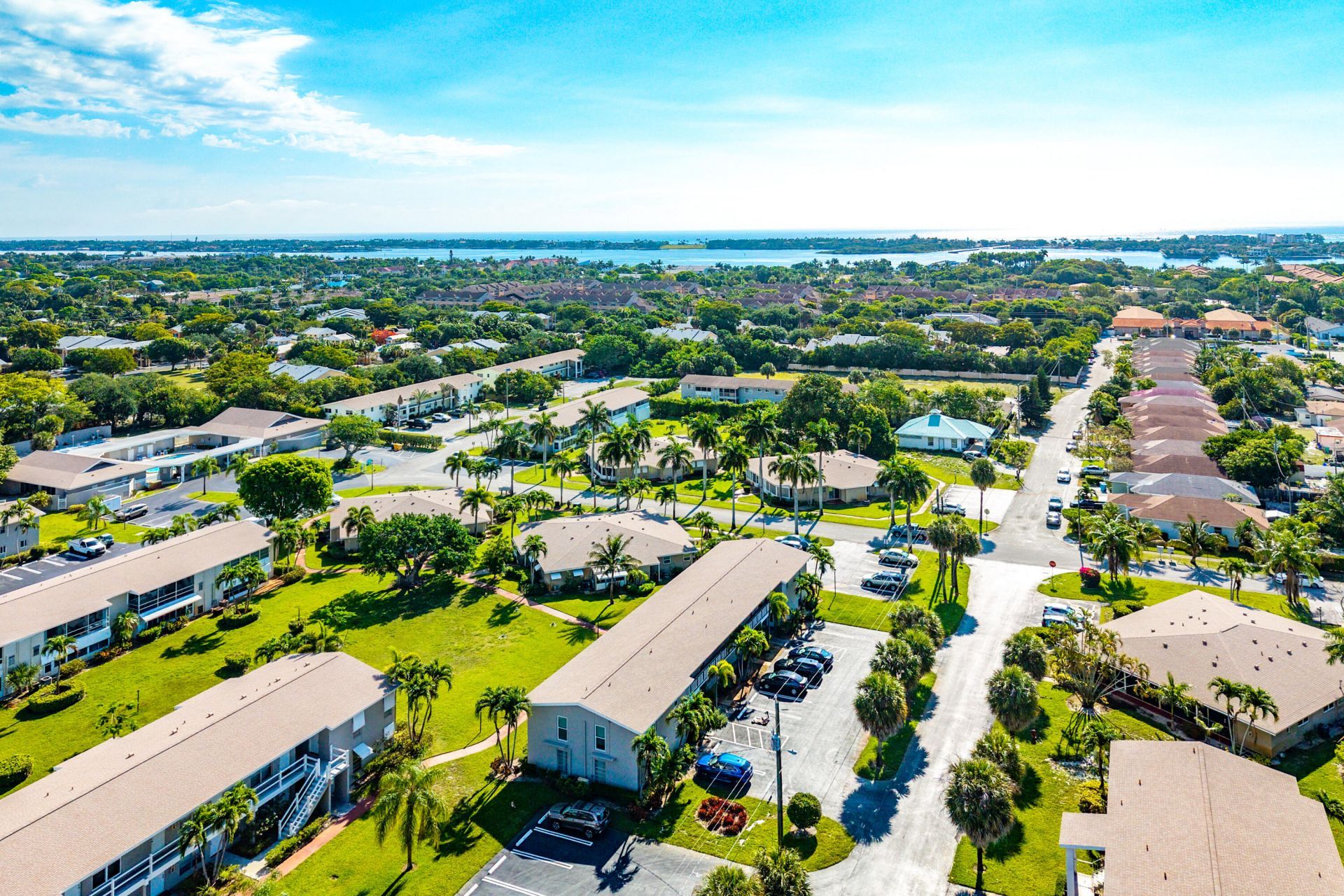 315 Circle Drive S, Unit 201, Boynton Beach, FL 33435 Photo