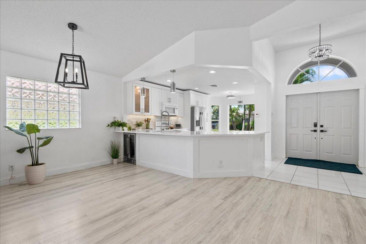 1820 S Club Drive, Wellington, FL 33414 Photo