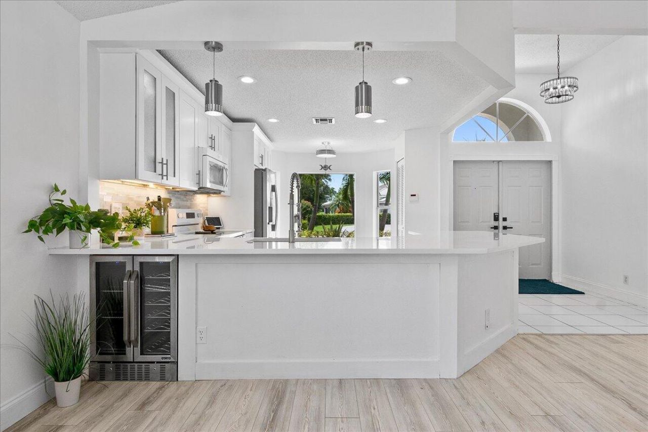 1820 S Club Drive, Wellington, FL 33414 Photo