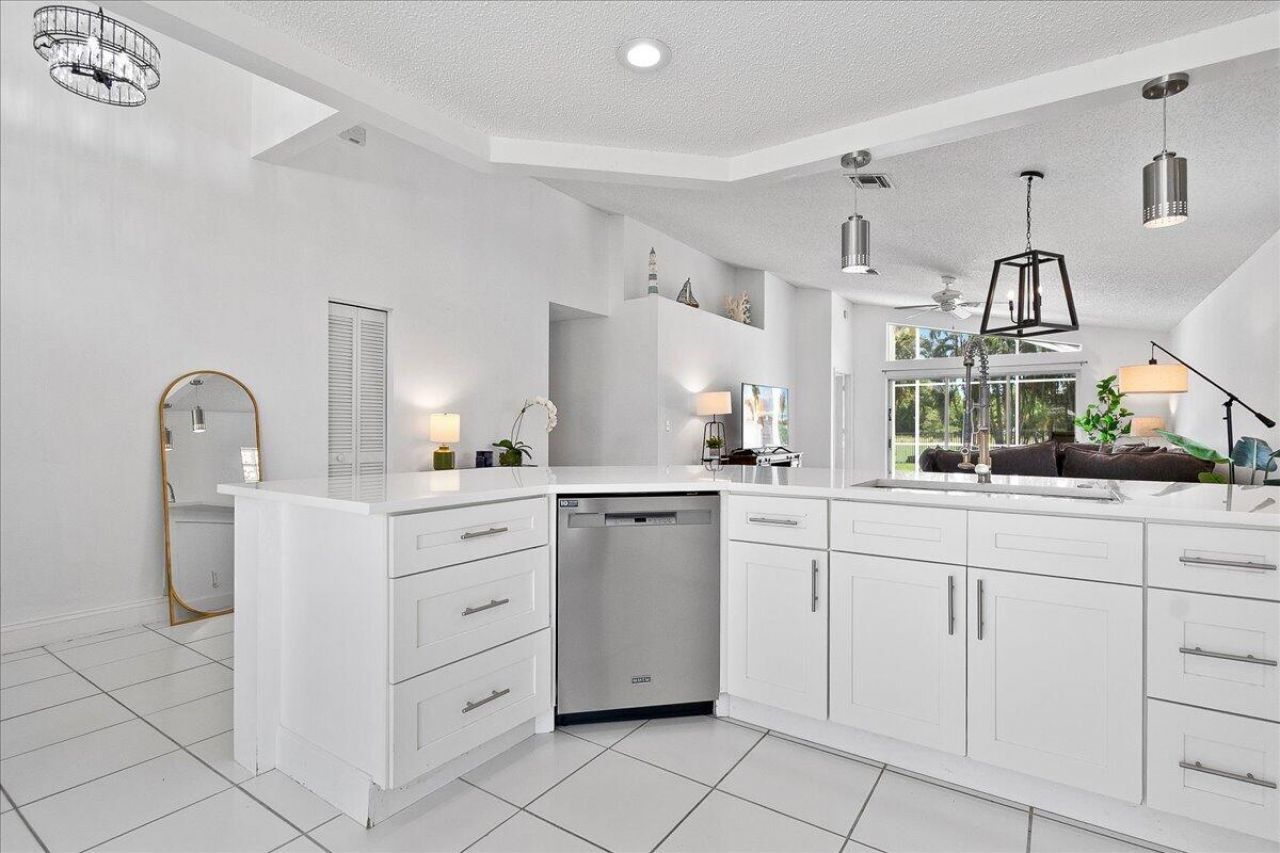1820 S Club Drive, Wellington, FL 33414 Photo