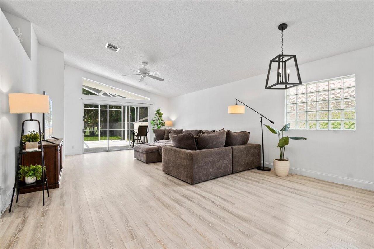 1820 S Club Drive, Wellington, FL 33414 Photo