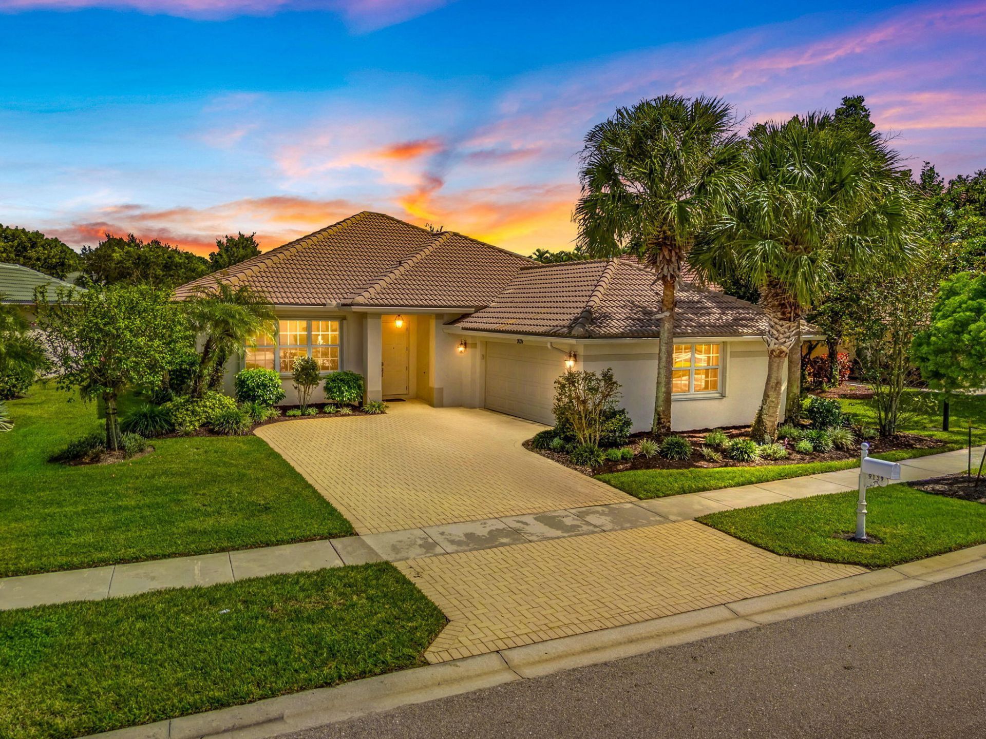 9139 Bay Harbour Circle, West Palm Beach, FL 33411 Photo