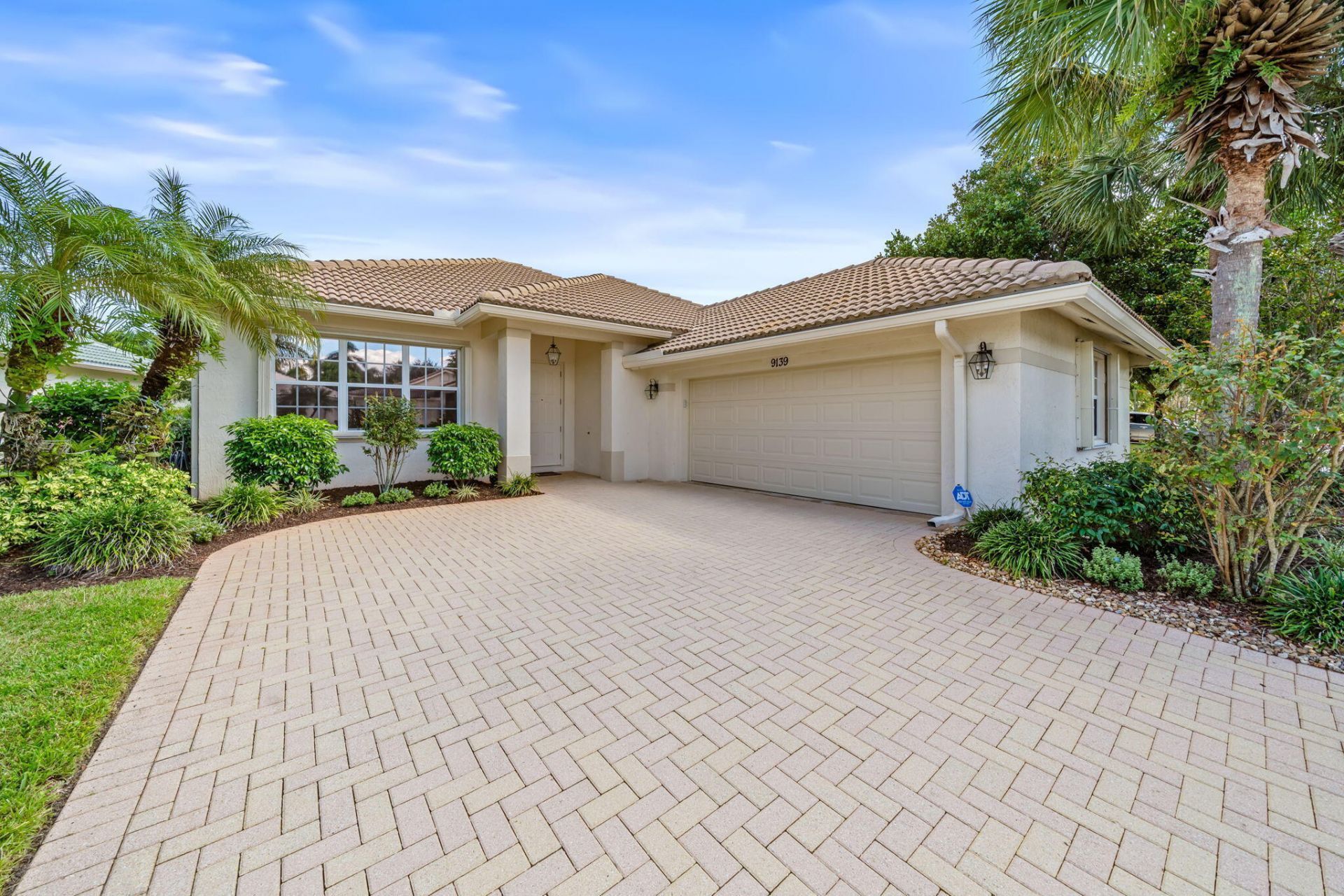 9139 Bay Harbour Circle, West Palm Beach, FL 33411 Photo