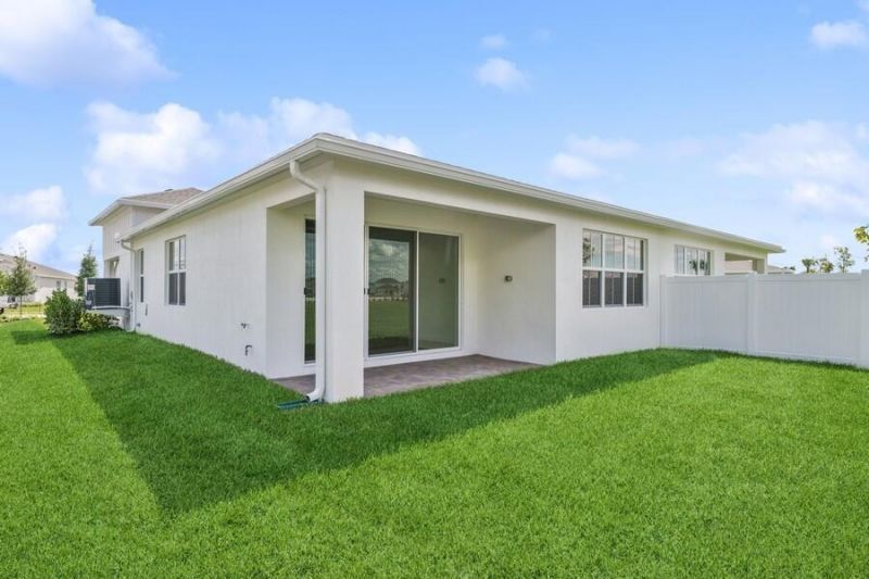 6173 NW Tuckaway Avenue, Unit 169, Port Saint Lucie, FL 34987 Photo