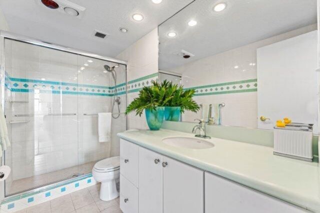 1980 S Ocean Drive, Unit 18Q, Hallandale Beach, FL 33009 Photo