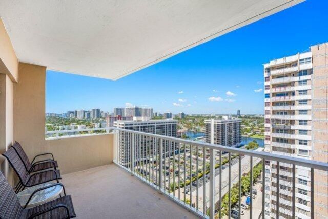 1980 S Ocean Drive, Unit 18Q, Hallandale Beach, FL 33009 Photo